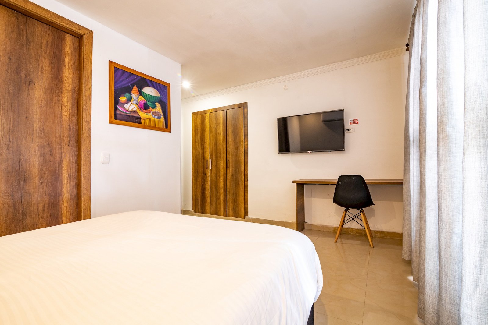 cama_doble_con_escritorio_cartagena_-2500px